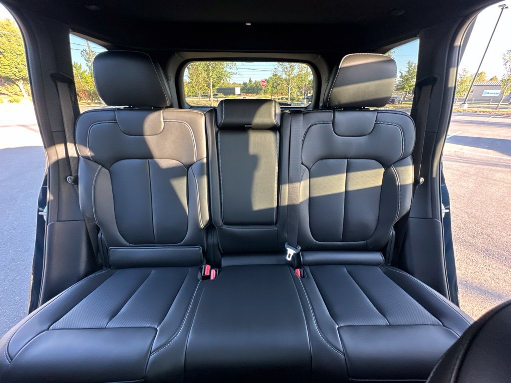 New 2027 Jeep Grand Cherokee Limited w/ Technology Group II RWD image 37