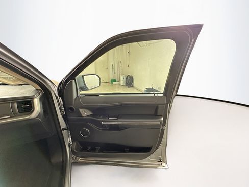 Used 2024 Ford Expedition Max XLT RWD image 34