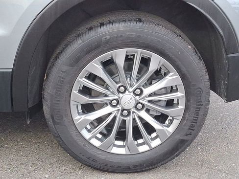 Used 2024 Cadillac XT4 Premium Luxury w/ Cold Weather Package AWD/4WD image 6