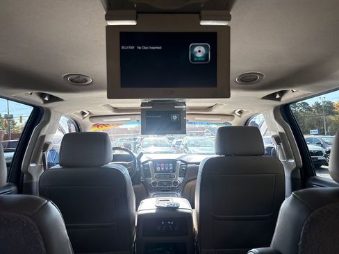 Used 2018 Chevrolet Suburban Premier image 31