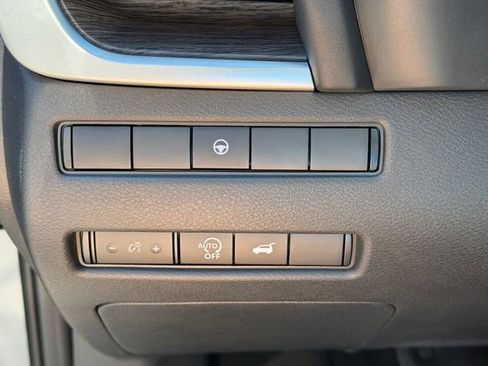 New 2026 Nissan Rogue Platinum AWD/4WD image 12