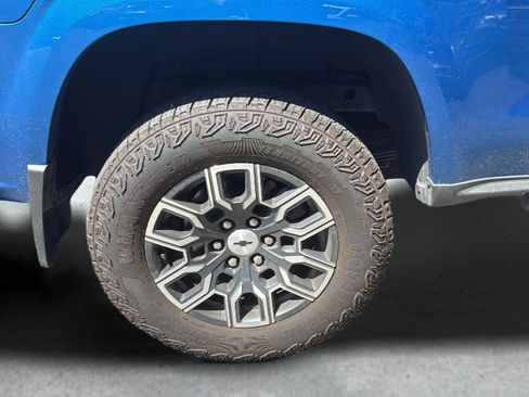Used 2023 Chevrolet Colorado Z71 w/ Z71 Convenience Package 2 AWD/4WD image 15