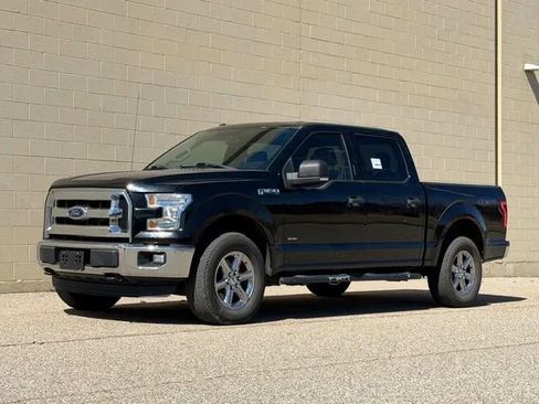 Used 2016 Ford F150 XLT w/ Trailer Tow Package image 31