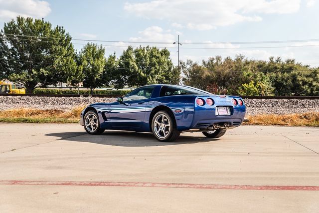 Used 2003 Chevrolet Corvette Coupe w/ Preferred Equipment Group RWD image 21
