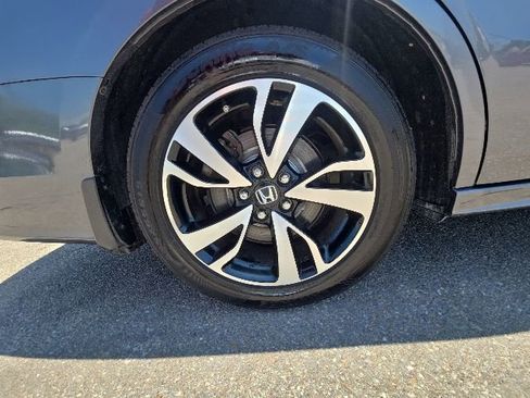 Used 2018 Honda Odyssey Elite image 25