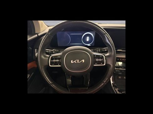 Used 2022 Kia Carnival SX Prestige FWD image 14