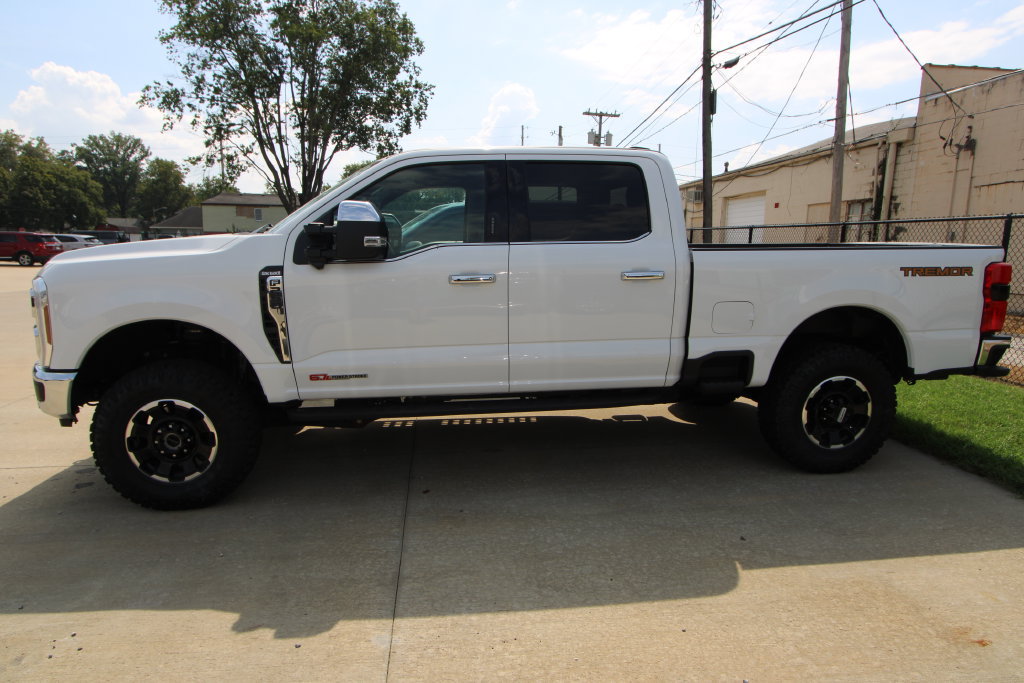 Used 2024 Ford F250 King Ranch w/ Tremor Off-Road Package AWD/4WD image 5