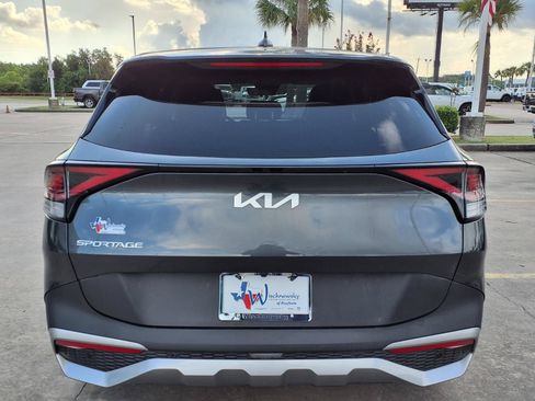 Used 2023 Kia Sportage EX FWD image 6