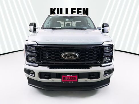 New 2026 Ford F250 Lariat w/ Black Appearance Package AWD/4WD image 2