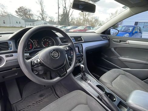 Used 2018 Volkswagen Passat 2.0T S w/ Driver Assistance Package image 12