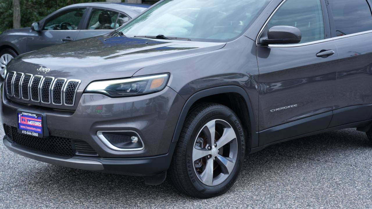 Used 2019 Jeep Cherokee Limited AWD/4WD image 9