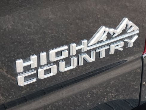 Used 2024 Chevrolet Silverado 1500 High Country AWD/4WD image 12
