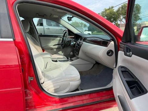 Used 2010 Chevrolet Impala LT FWD image 10