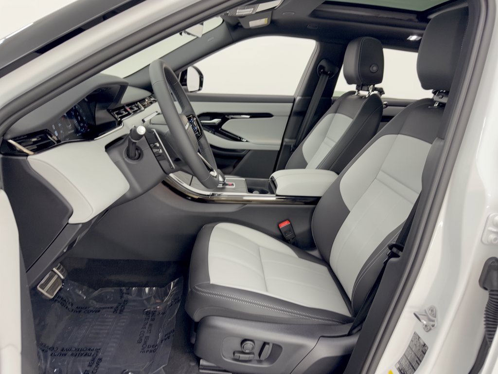New 2026 Land Rover Range Rover Evoque Hoxton AWD/4WD image 5