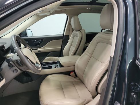 Used 2024 Lincoln Aviator Reserve w/ Elements Package Plus image 3