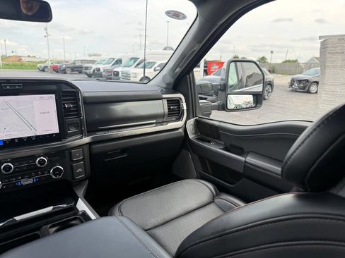 Used 2025 Ford F350 Lariat w/ Lariat Ultimate Package AWD/4WD image 50