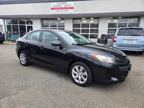 Used 2013 MAZDA MAZDA3 i Sport FWD image 24