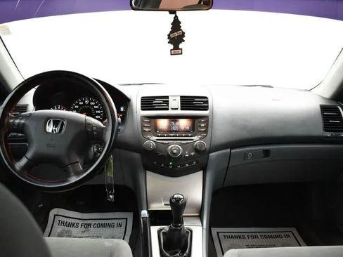 Used 2005 Honda Accord EX image 18