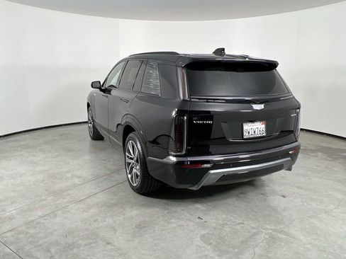 Used 2026 Cadillac Vistiq Sport image 6