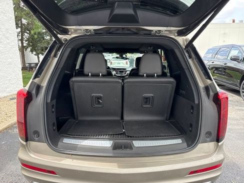 Used 2022 Cadillac XT6 Premium Luxury w/ Technology Package AWD/4WD image 10