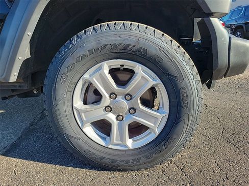 Used 2021 Jeep Wrangler Unlimited Sport image 5