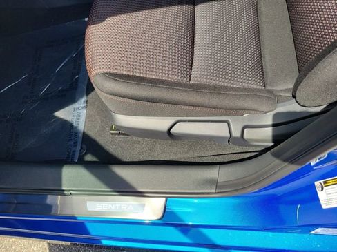 New 2026 Nissan Sentra SR w/ Floor Mat Package FWD image 9
