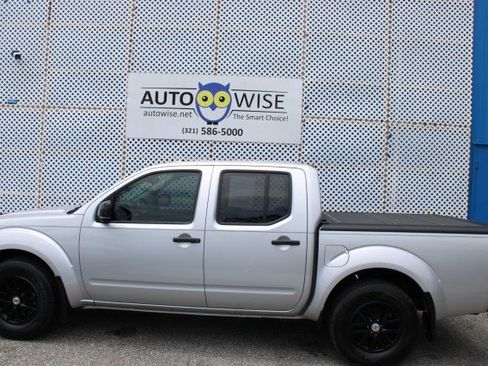 Used 2018 Nissan Frontier SV w/ Value Truck Package RWD image 7