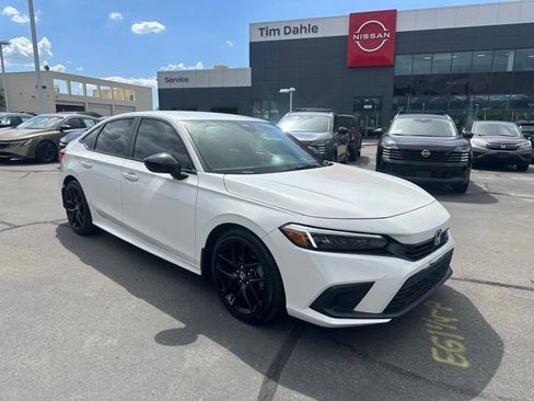 Used 2024 Honda Civic Sport image 1
