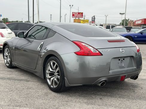 Used 2014 Nissan 370Z Coupe RWD image 8