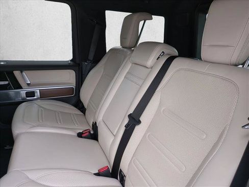 Used 2025 Mercedes-Benz G 550 image 19