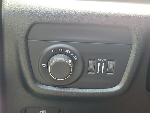 Used 2023 Jeep Grand Cherokee L Laredo w/ Luxury Tech Group I RWD image 25