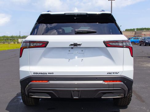 New 2026 Chevrolet Equinox ACTIV w/ Convenience Package III image 3