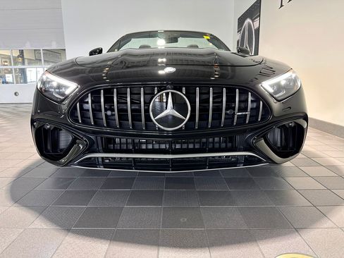New 2025 Mercedes-Benz SL 55 AMG 4MATIC image 2