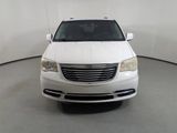 Used 2014 Chrysler Town & Country Touring image 2