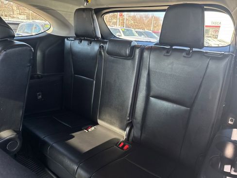Used 2023 Toyota Highlander XLE image 42