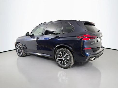 New 2026 BMW X5 xDrive40i w/ M Sport Package AWD/4WD image 8