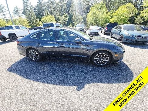 Used 2020 Hyundai Sonata Limited FWD image 17