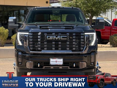 Used 2024 GMC Sierra 3500 Denali Ultimate AWD/4WD image 2