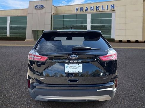 Certified 2024 Ford Edge SEL w/ Convenience Package image 6