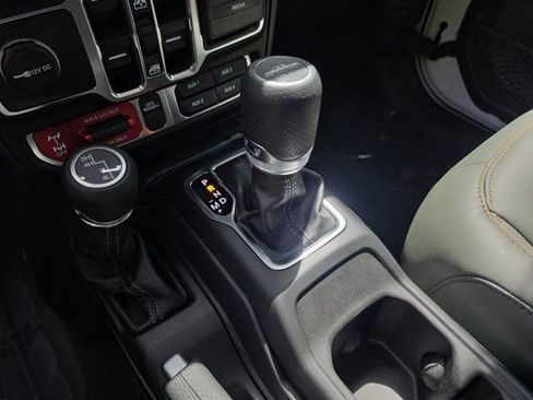 Used 2026 Jeep Gladiator Mojave AWD/4WD image 27