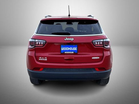 Used 2025 Jeep Compass Latitude w/ Sun & Sound Group AWD/4WD image 6