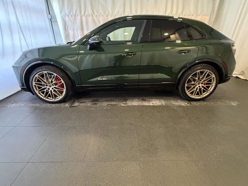 New 2026 Porsche Macan Turbo Electric image 2