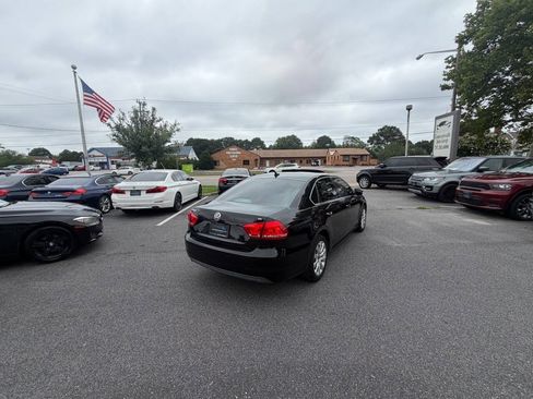 Used 2013 Volkswagen Passat 2.5 SE FWD image 10