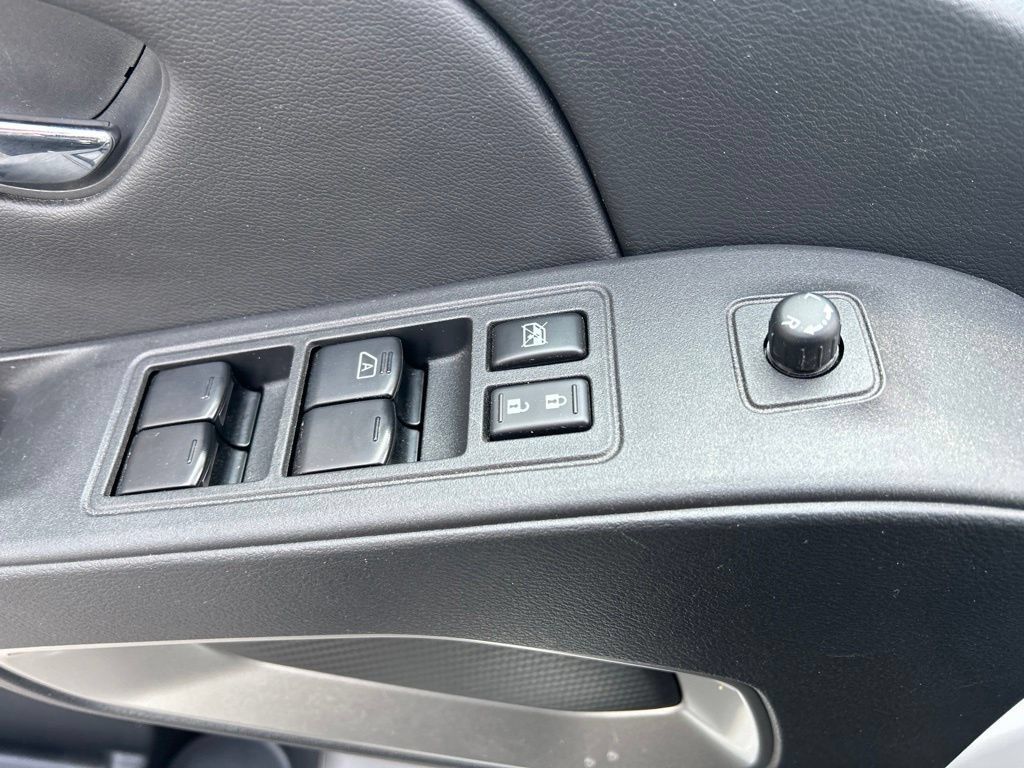 Certified 2025 Nissan Frontier SV RWD image 20