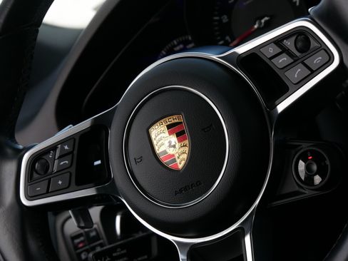 Used 2021 Porsche Cayenne Coupe AWD/4WD image 25