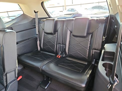 Used 2024 Volkswagen Atlas SE image 9