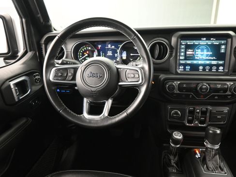 Used 2021 Jeep Wrangler Unlimited Sahara image 13