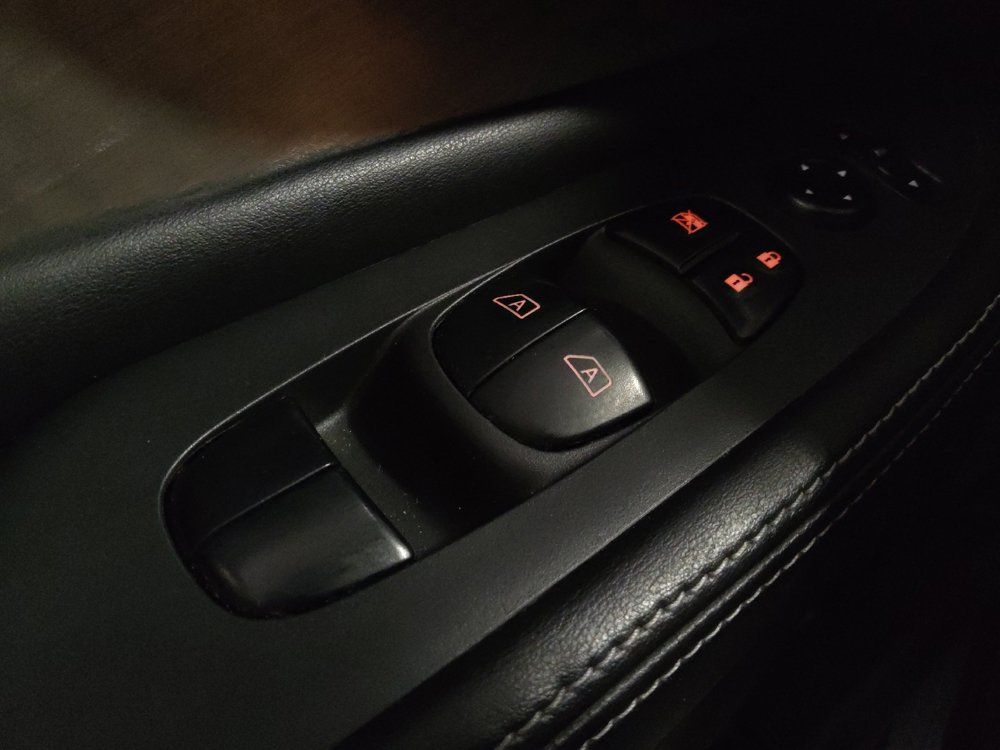 Used 2015 Nissan Murano S w/ Navigation Package AWD/4WD image 27