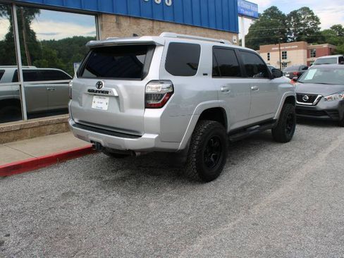 Used 2018 Toyota 4Runner SR5 RWD image 5