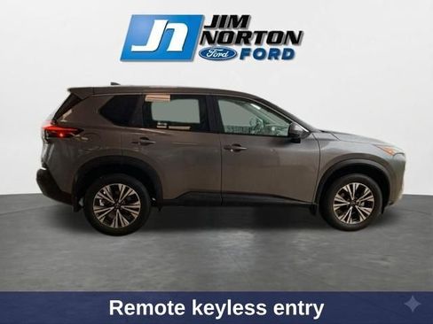 Used 2023 Nissan Rogue SV FWD image 6